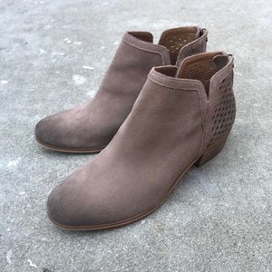 NWT: Susina Light Suede Brown Bootie